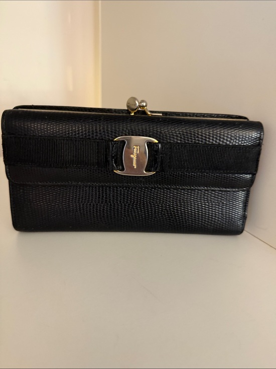 Salvatore Ferragamo Handbags - Vintage Salvatore Ferragamo Vara Bow Lizard-Embossed Continental Clutch